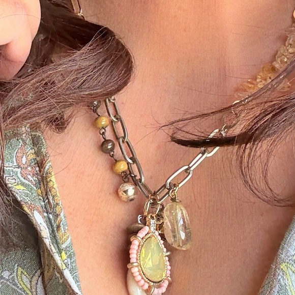 Alquimia Gold and Brown Necklace - Picture 2 of 5